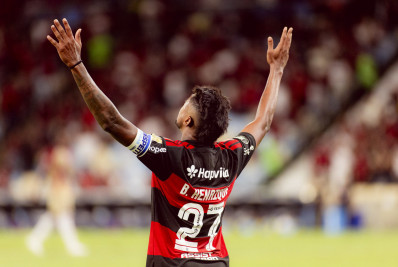 Em alta, Bruno Henrique acerta últimos detalhes para renovar com o Flamengo