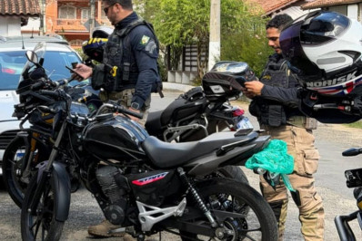 PRF prende motociclista após perseguição policial em Petrópolis