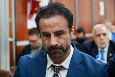 Médico se declara inocente em julgamento sobre a morte de Maradona: 'Lamento muito'