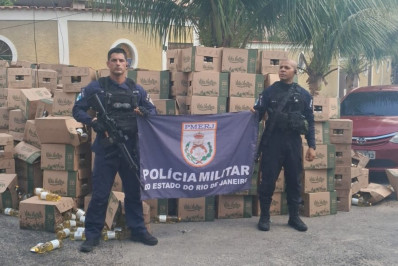 Polícia recupera carga roubada de óleo, em Quintino