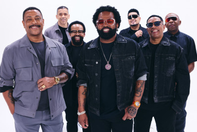 Xande de Pilares anuncia turnê com o Grupo Revelação