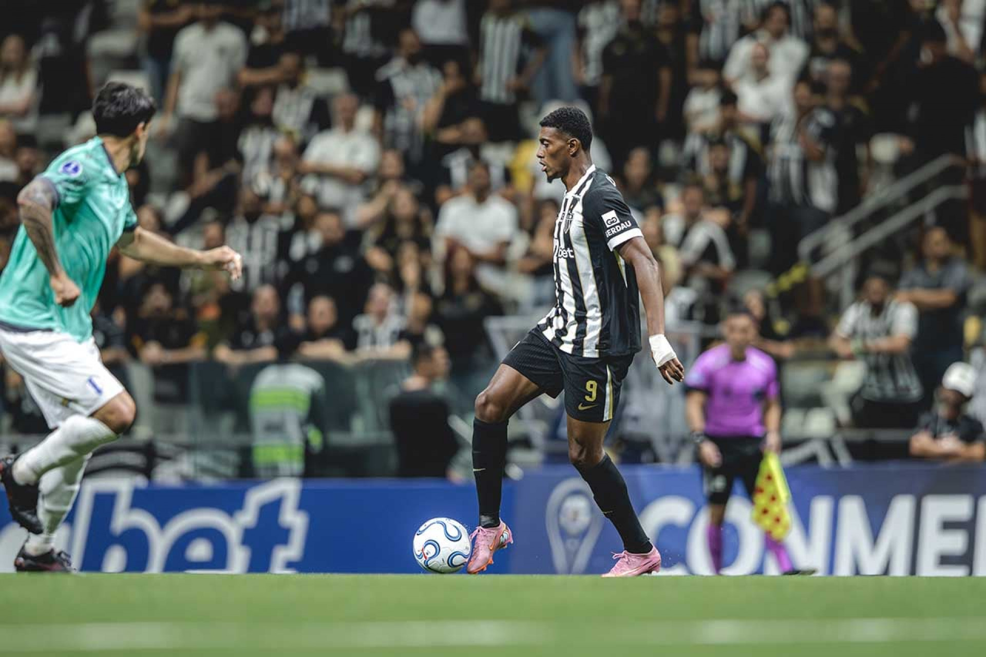 Everson admite falha em gol do Juventud: “Assumo o erro”