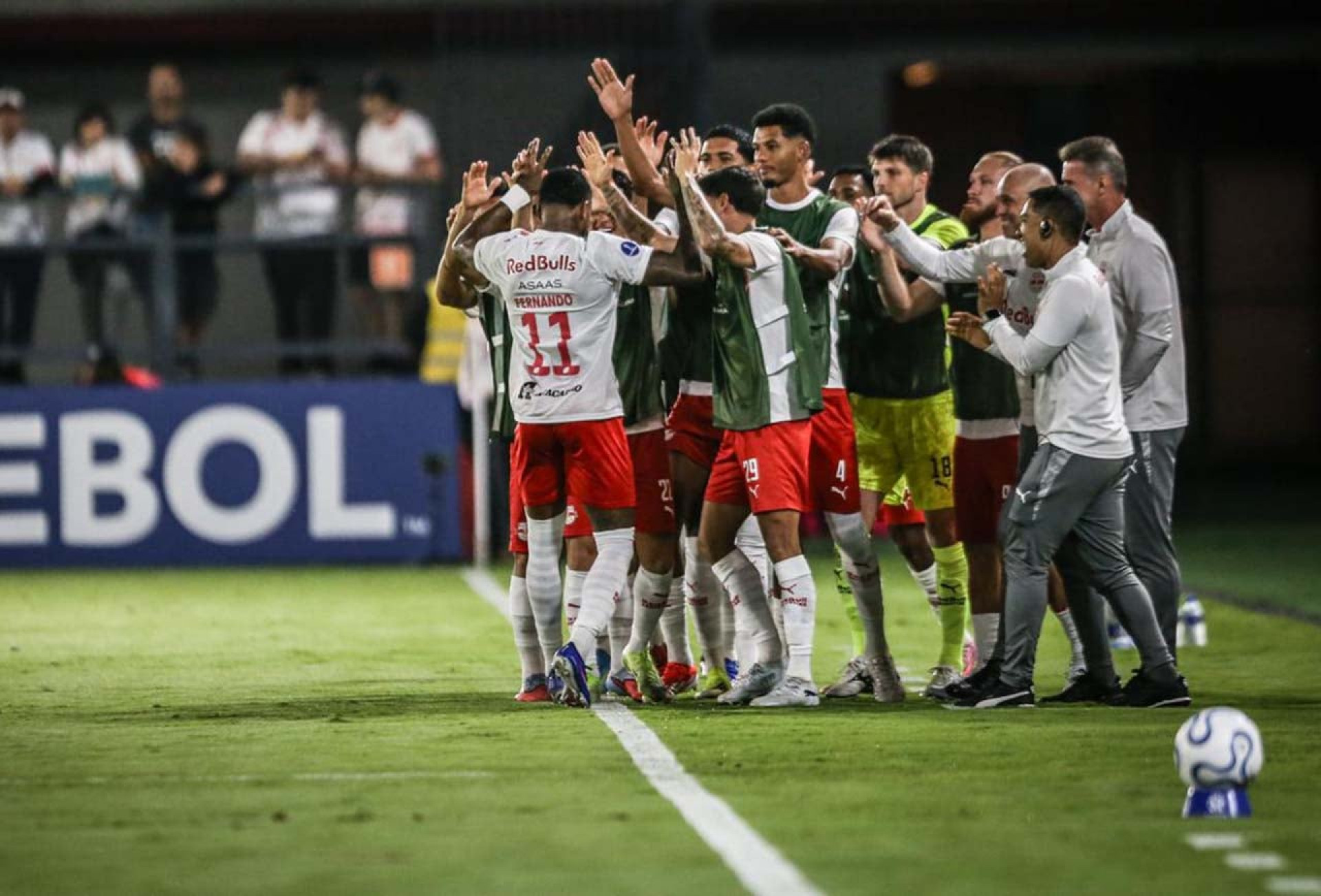 Pitta decide no fim, e Bragantino vence Blooming pela Sul-Americana