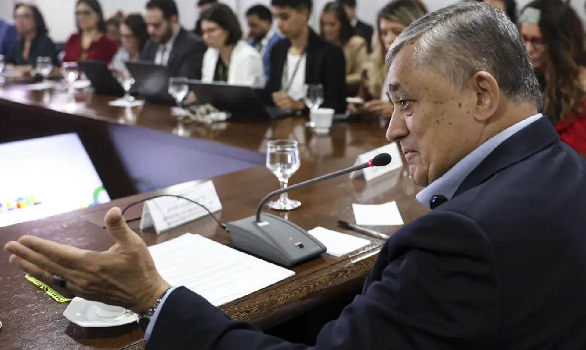 Governo rejeita desoneração para compensar redução de jornada