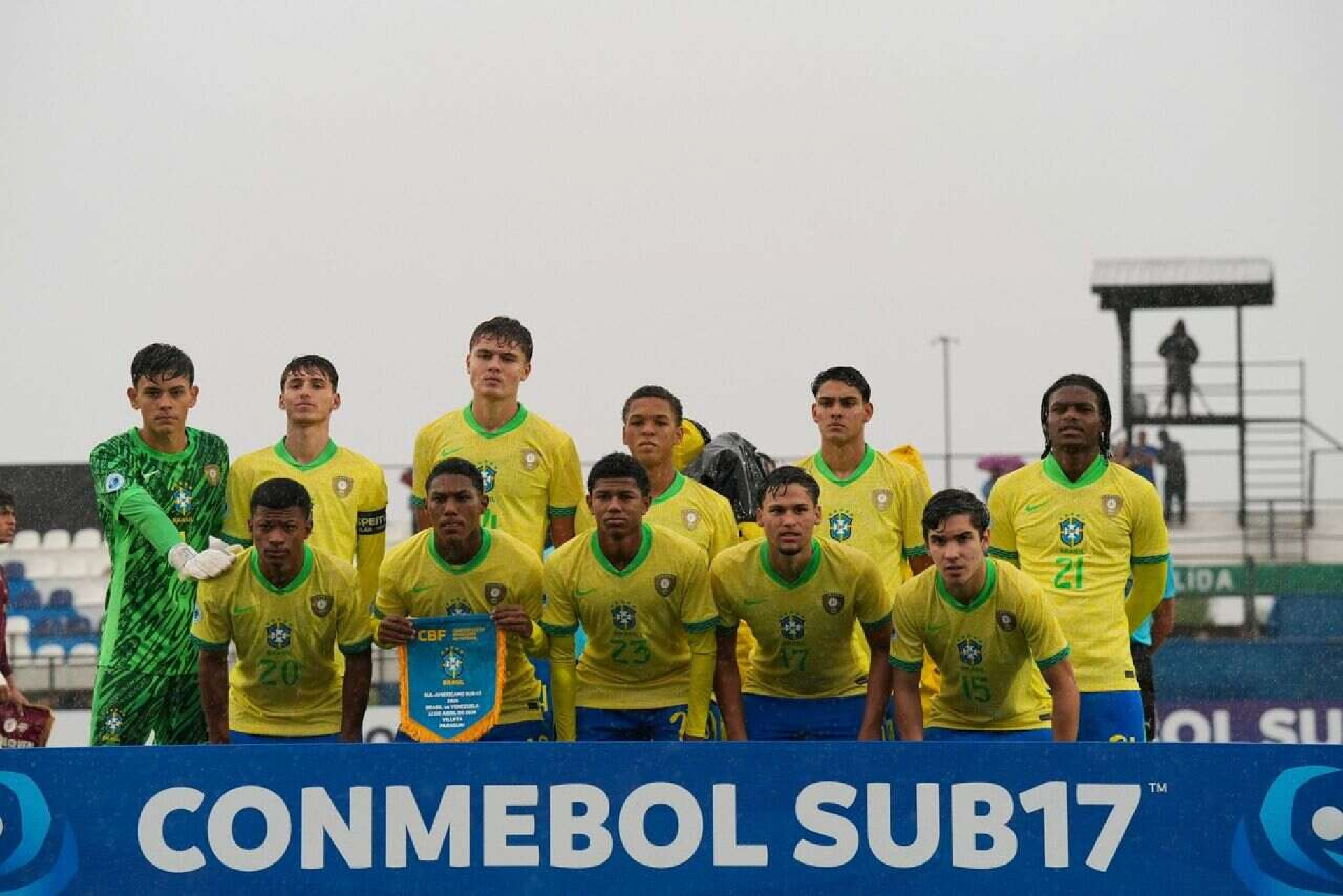 Gol pol&ecirc;mico marca elimina&ccedil;&atilde;o do Brasil no Sul-Americano Sub-17