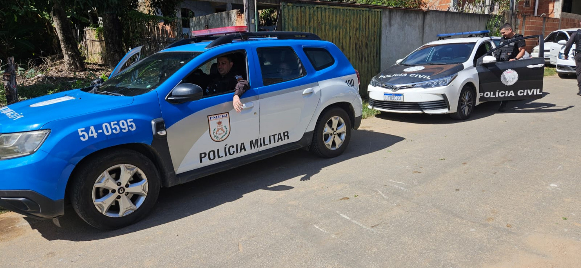 Ação conjunta desarticula ponto de tráfico e captura foragidos por tentativa de homicídio em Paraíba do Sul