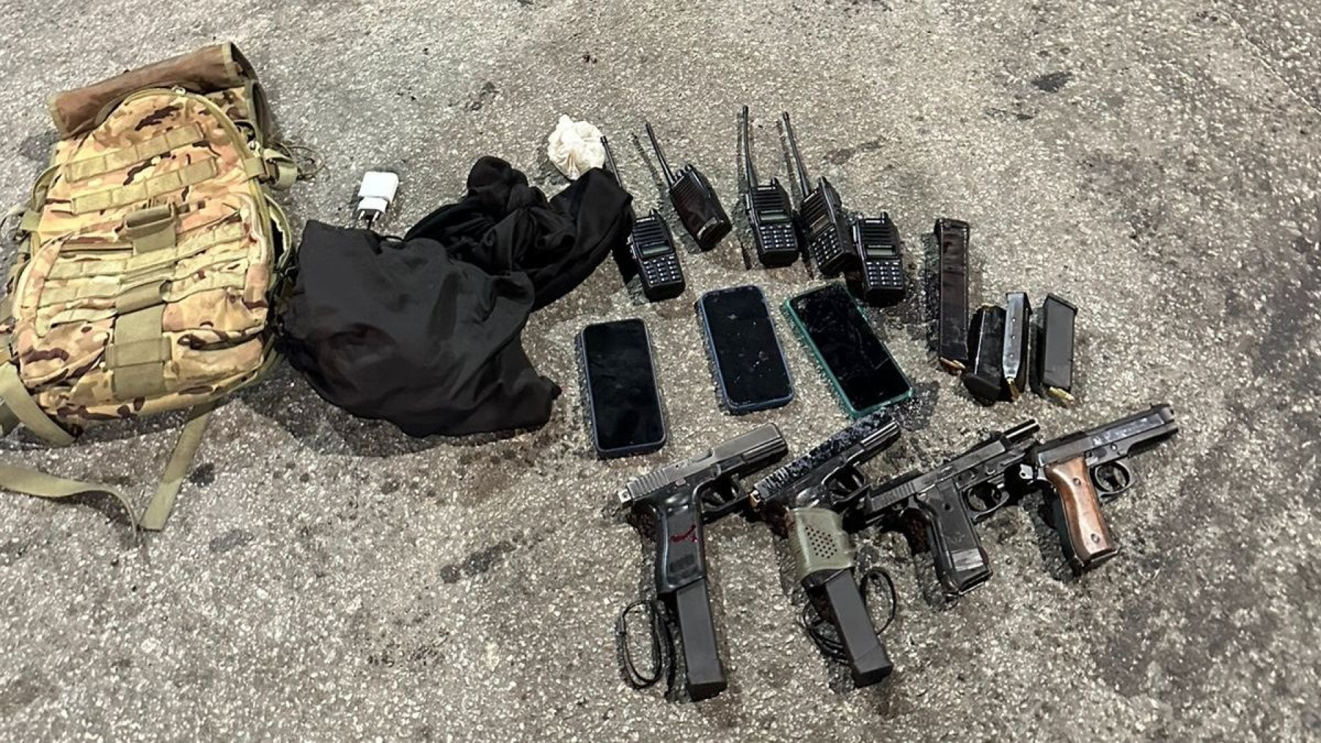 Material apreendido pelo 41º BPM (Irajá) - Reprodução / PMERJ