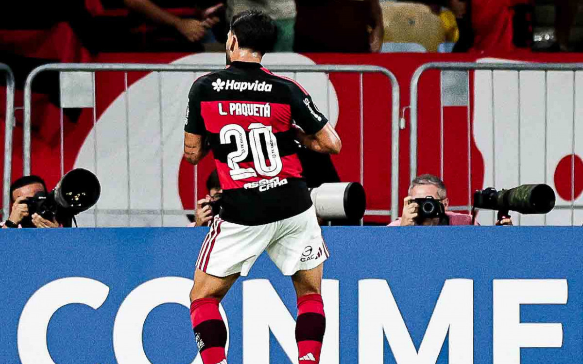 Lucas Paquet&aacute; celebra o seu primeiro gol em Libertadores