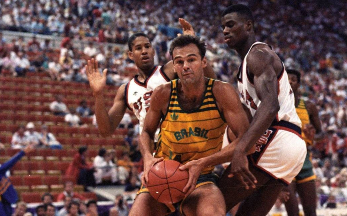 Oscar Schmidt, lenda do basquete brasileiro 