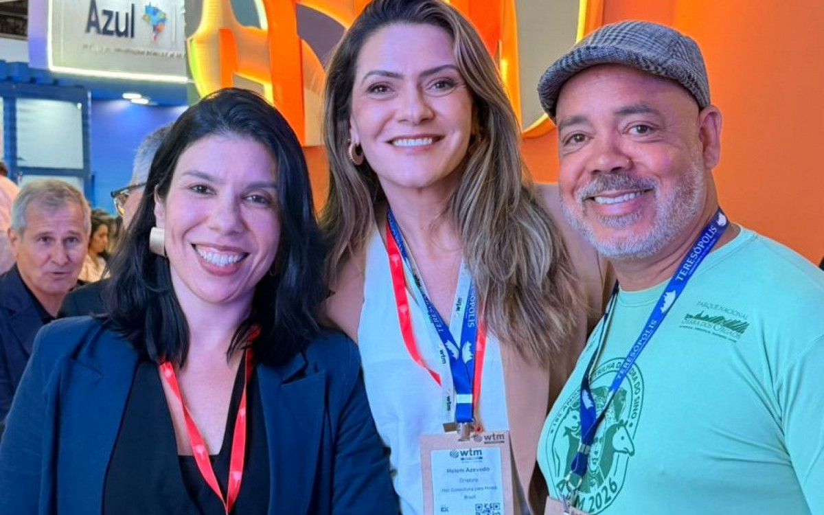 Jannaina Costa, Helem Azevedo e Henrique Silva, representando do destino Teresópolis