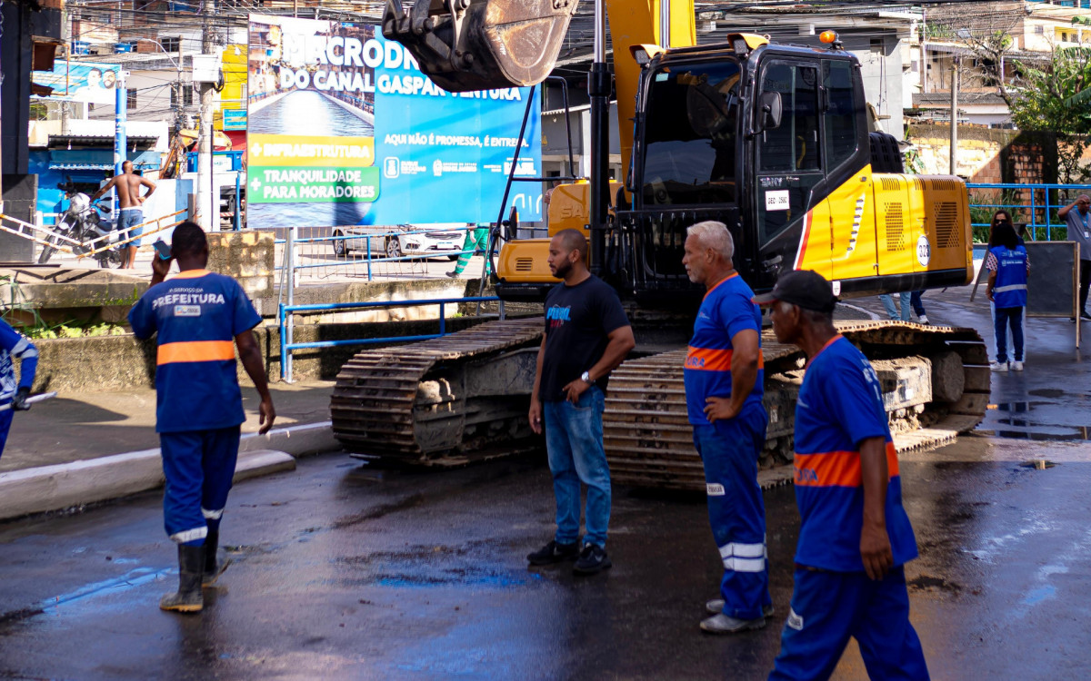 Duque de Caxias come&ccedil;a obra de canaliza&ccedil;&atilde;o do Canal Ventura - Divulga&ccedil;&atilde;o