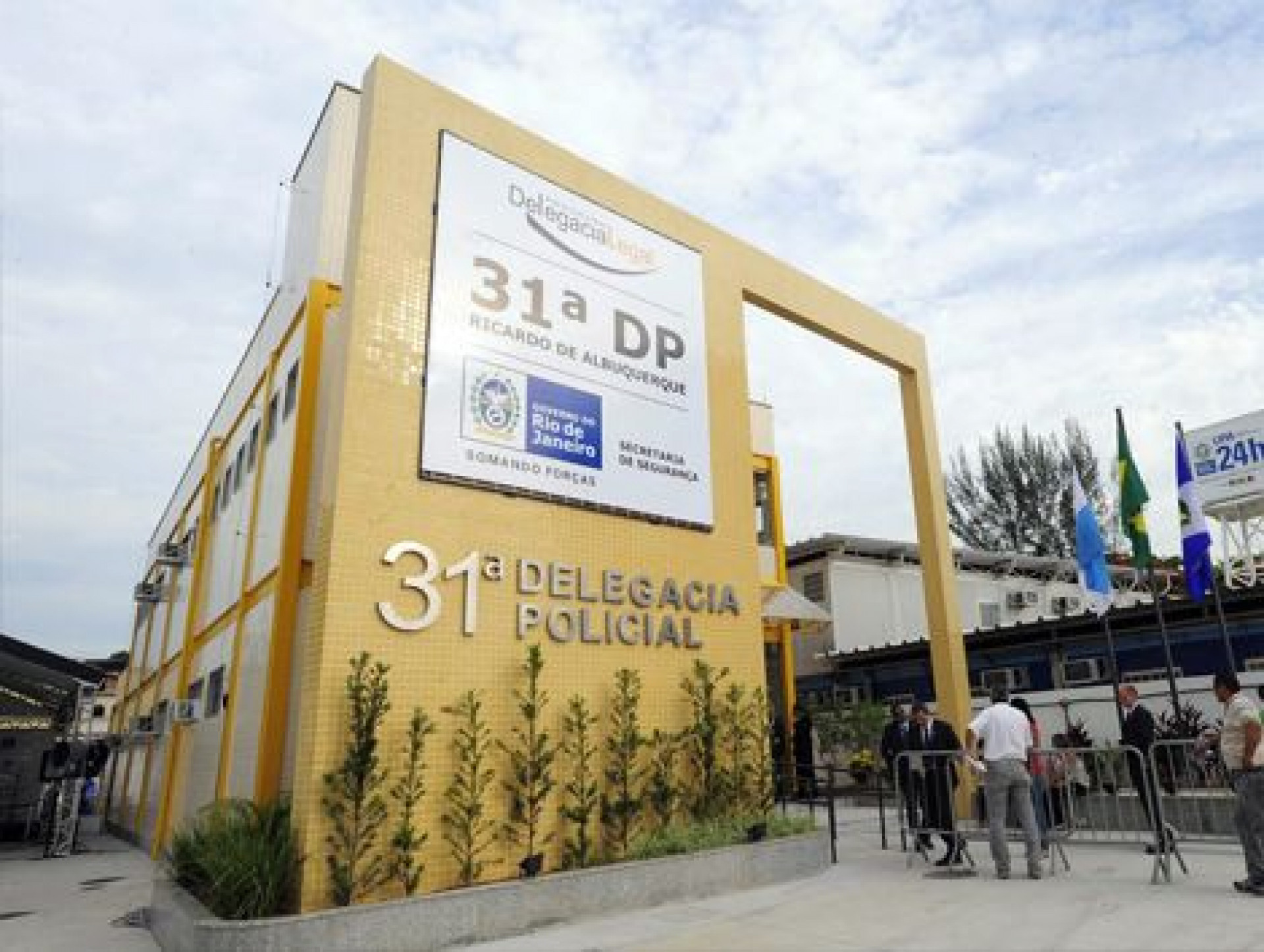 '02' do Comando Vermelho no Acre é preso em esconderijo na Penha