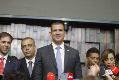 PL oficializa candidatura de Douglas Ruas ao governo do Rio