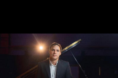 Orquestra Feso Pro Arte apresenta obras de Beethoven e Brahms em parceria com pianista Ciro Magnani