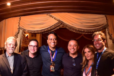 Filho de Tim Maia recebe Medalha Leila Diniz em Niterói na estreia do musical 