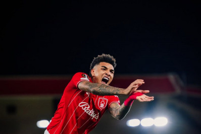 Ex-Botafogo e artilheiro da Liga Europa tenta quebrar jejum de clube inglês