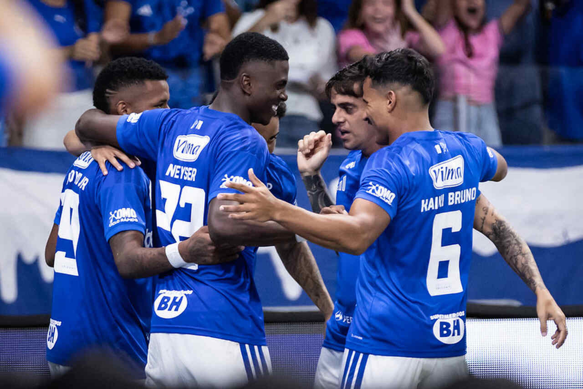 Cruzeiro x Gr&ecirc;mio: onde assistir, escala&ccedil;&otilde;es e arbitragem