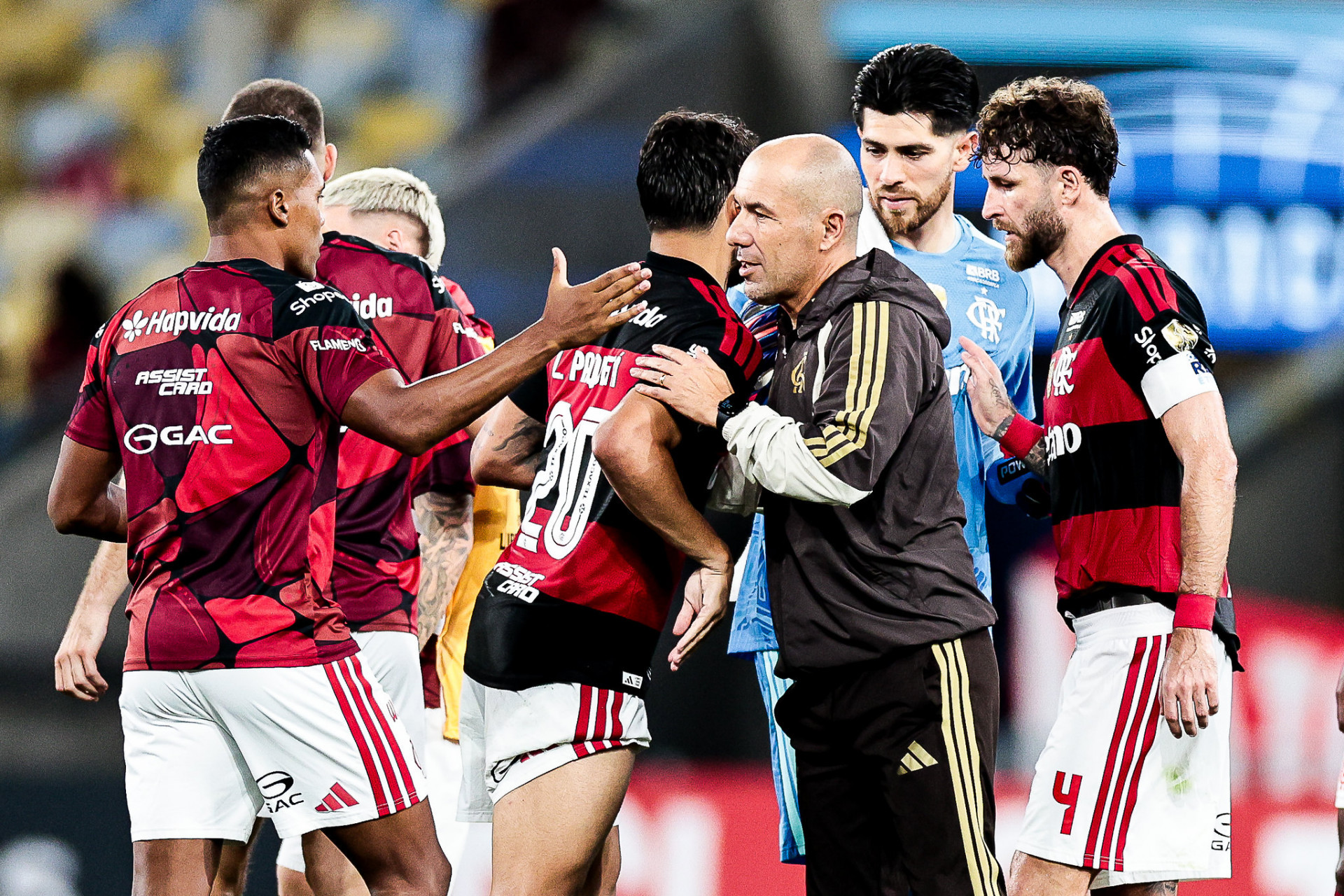 Leonardo Jardim valoriza profundidade do elenco do Flamengo: 'Resposta positiva'