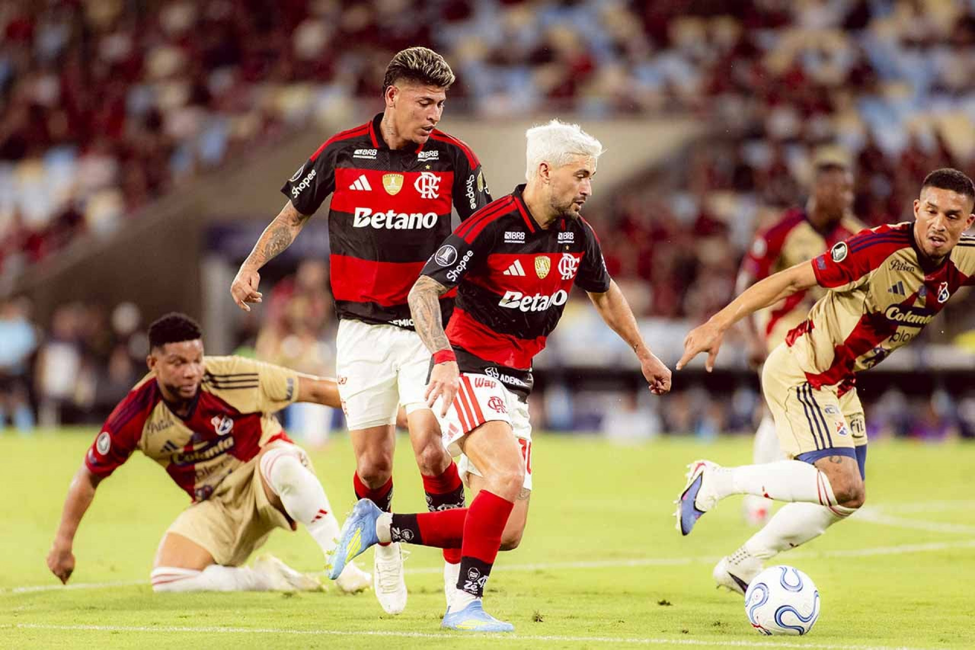 Flamengo protege Carrascal ap&oacute;s gols perdidos e foca na evolu&ccedil;&atilde;o do meia