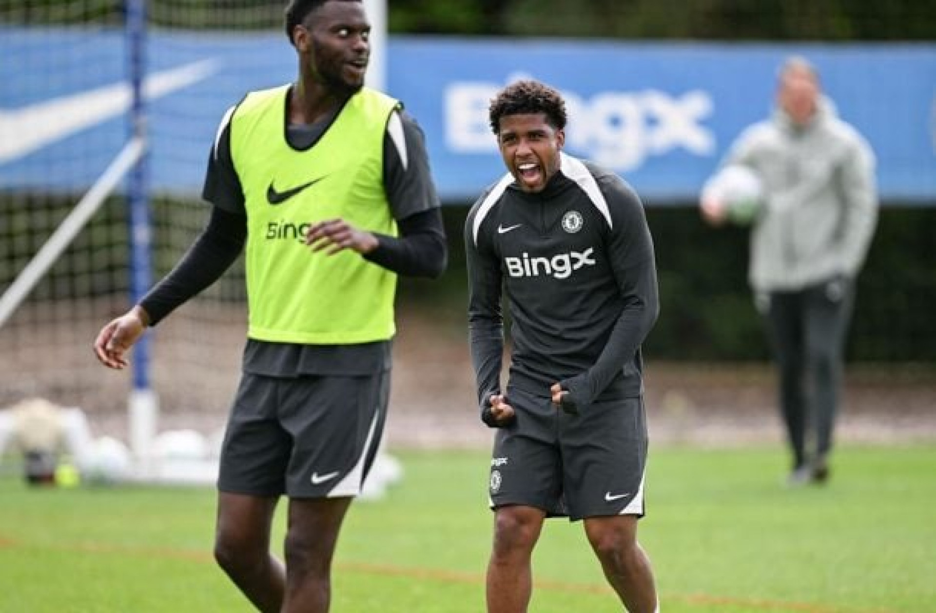 Chelsea x Manchester United: onde assistir, escala&ccedil;&otilde;es e arbitragem