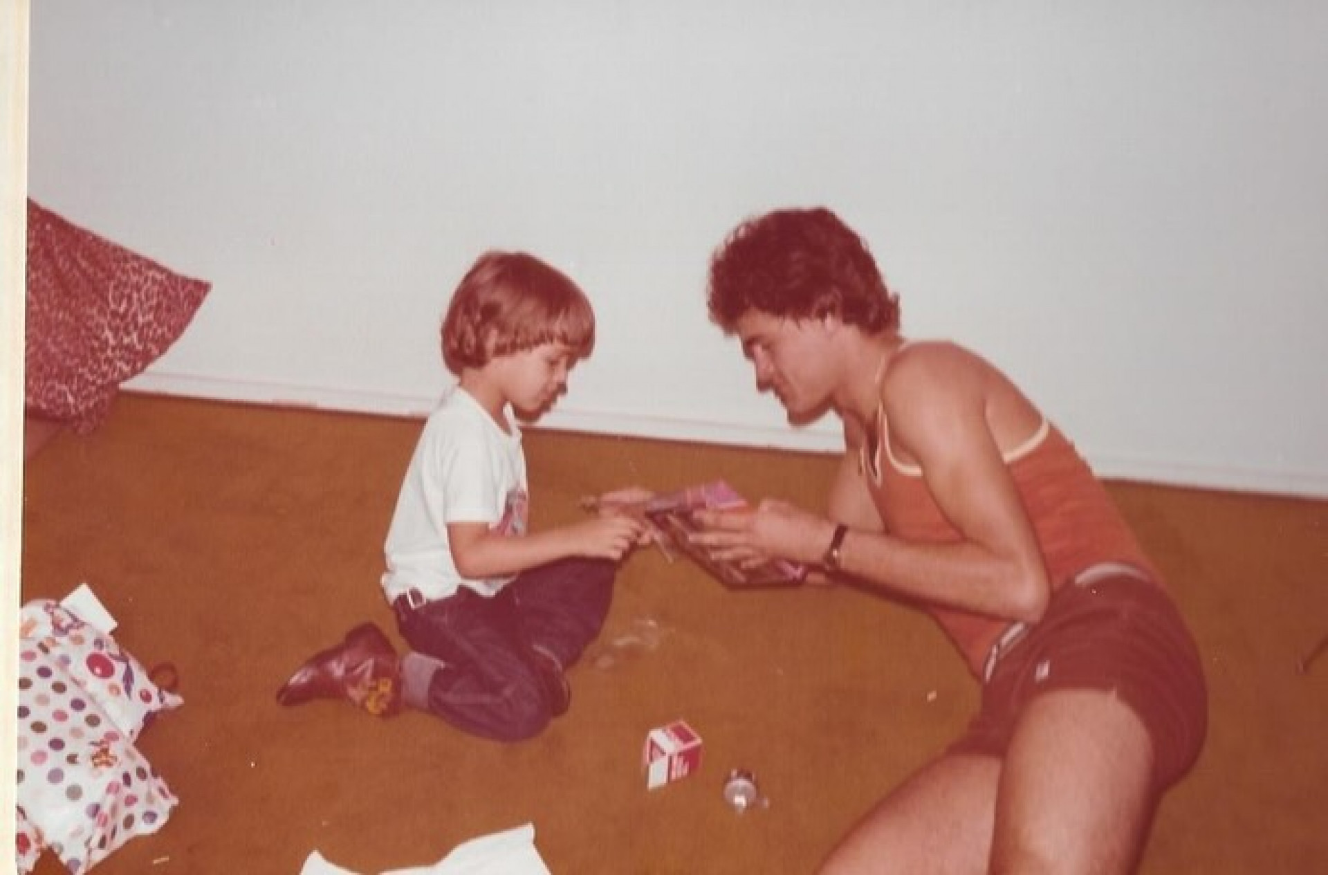 Tadeu Schmidt publicou fotos antigas na companhia do irmão  - Reprodução/Instagram 