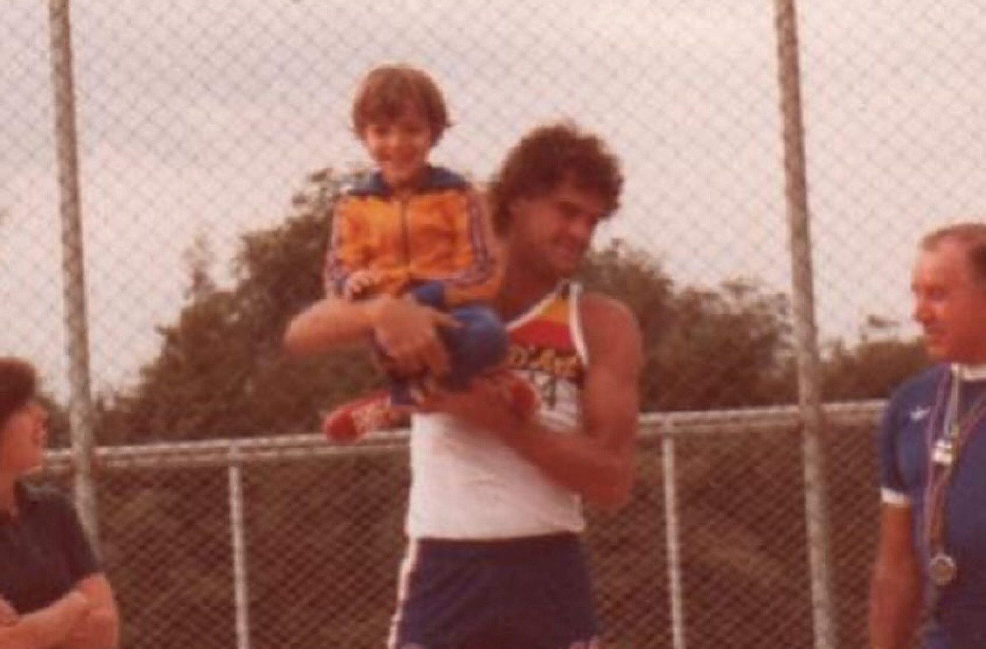 Tadeu publicou cliques da infância com Oscar Schmidt  - Reprodução/Instagram 