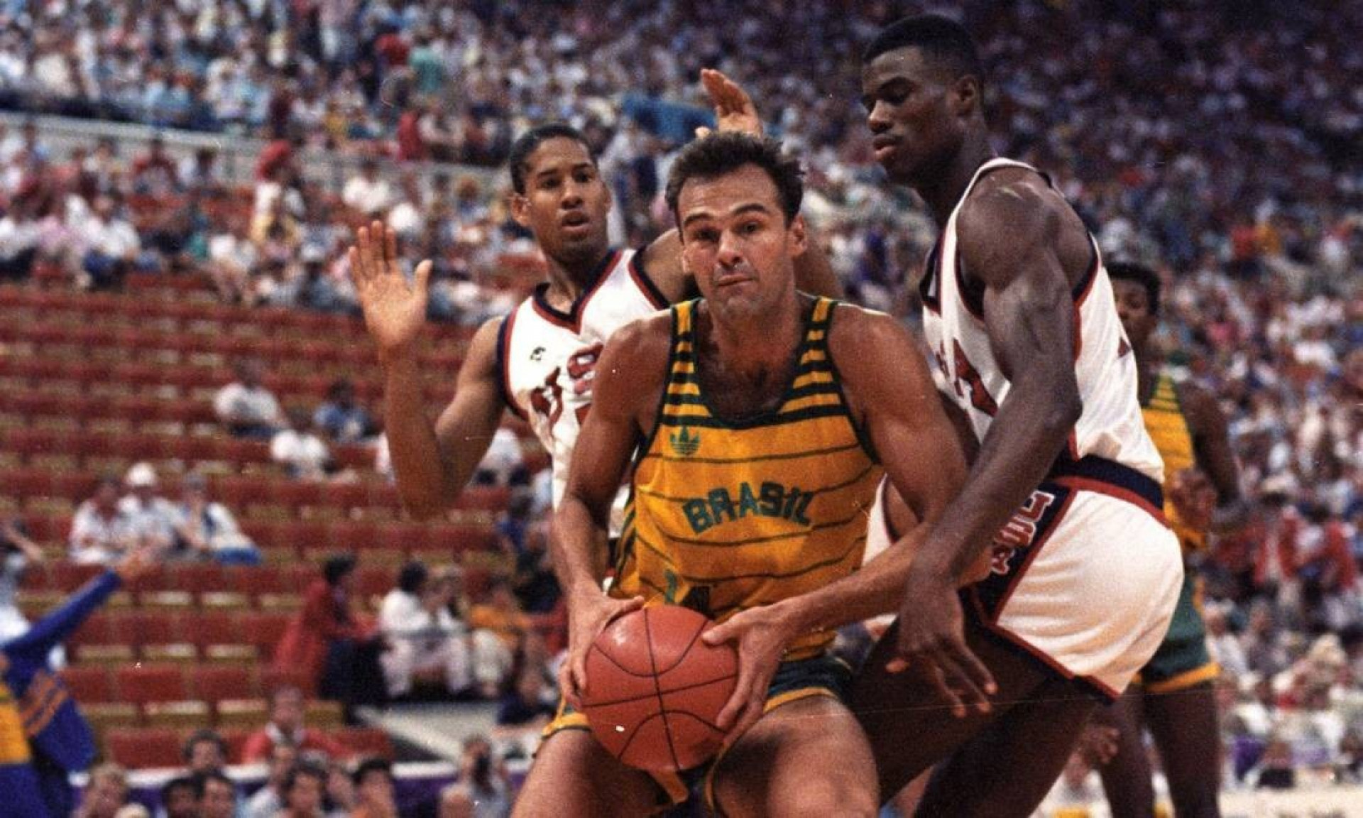 Relembre quando Oscar Schmidt liderou a vitória do Brasil sobre os Estados Unidos no Pan de 1987