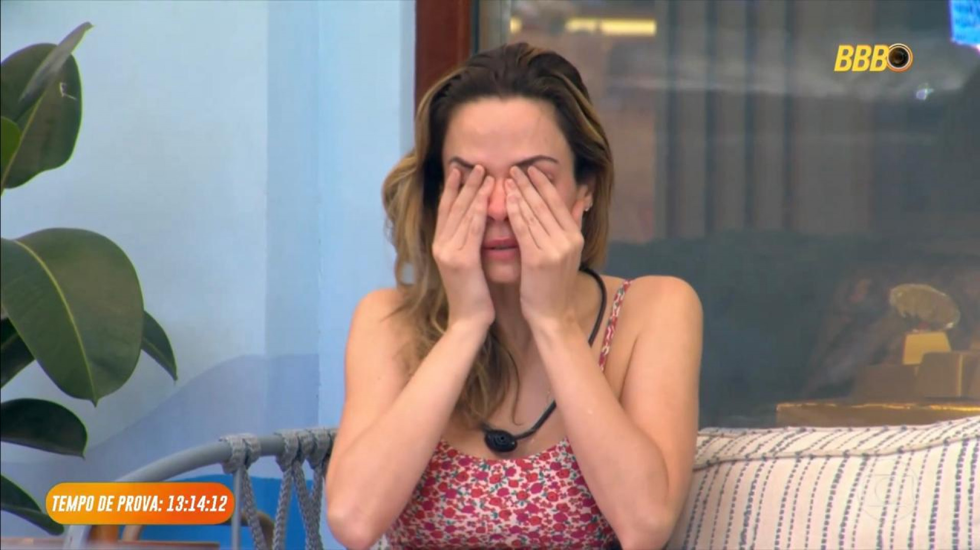 Aos prantos, Ana Paula desabafa no 'BBB 26': 'Nem sei se tenho pai mais'