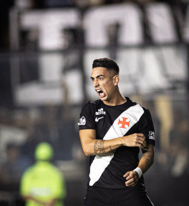 Em noite de homenagens a Roberto Dinamite, Vasco vence o São Paulo