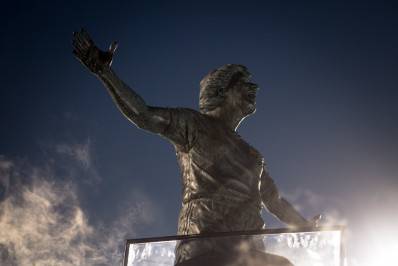 Vasco faz homenagens a Roberto Dinamite em São Januário