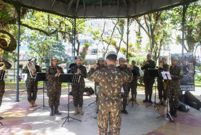 Dia do Exército Brasileiro é comemorado com apresentação da Banda do 32º BIL Mth na Praça da Liberdade 