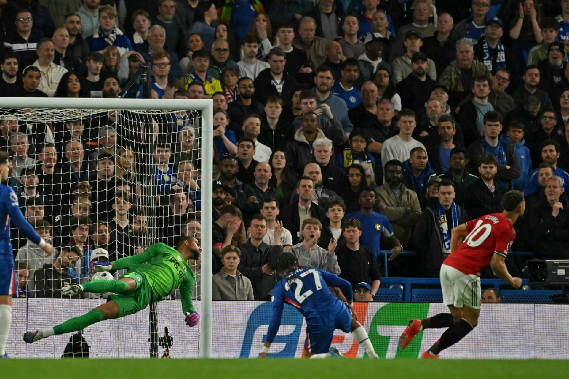 Matheus Cunha marca, e United bate o Chelsea no Campeonato Inglês