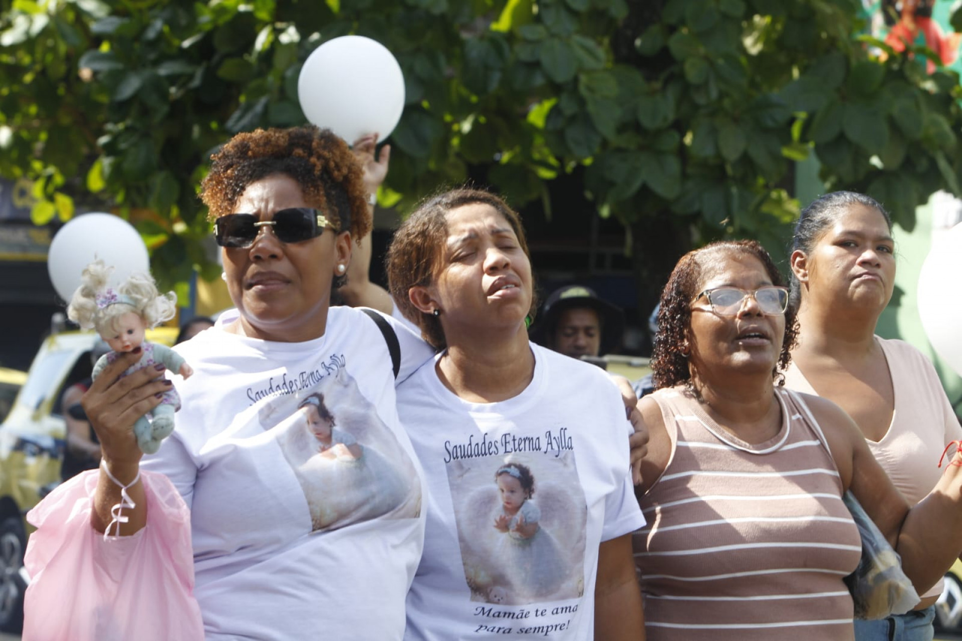 Familiares de Aylla Lahyre de Oliveira realizaram manifestação pedindo justiça - Reginaldo Pimenta / Agência O Dia