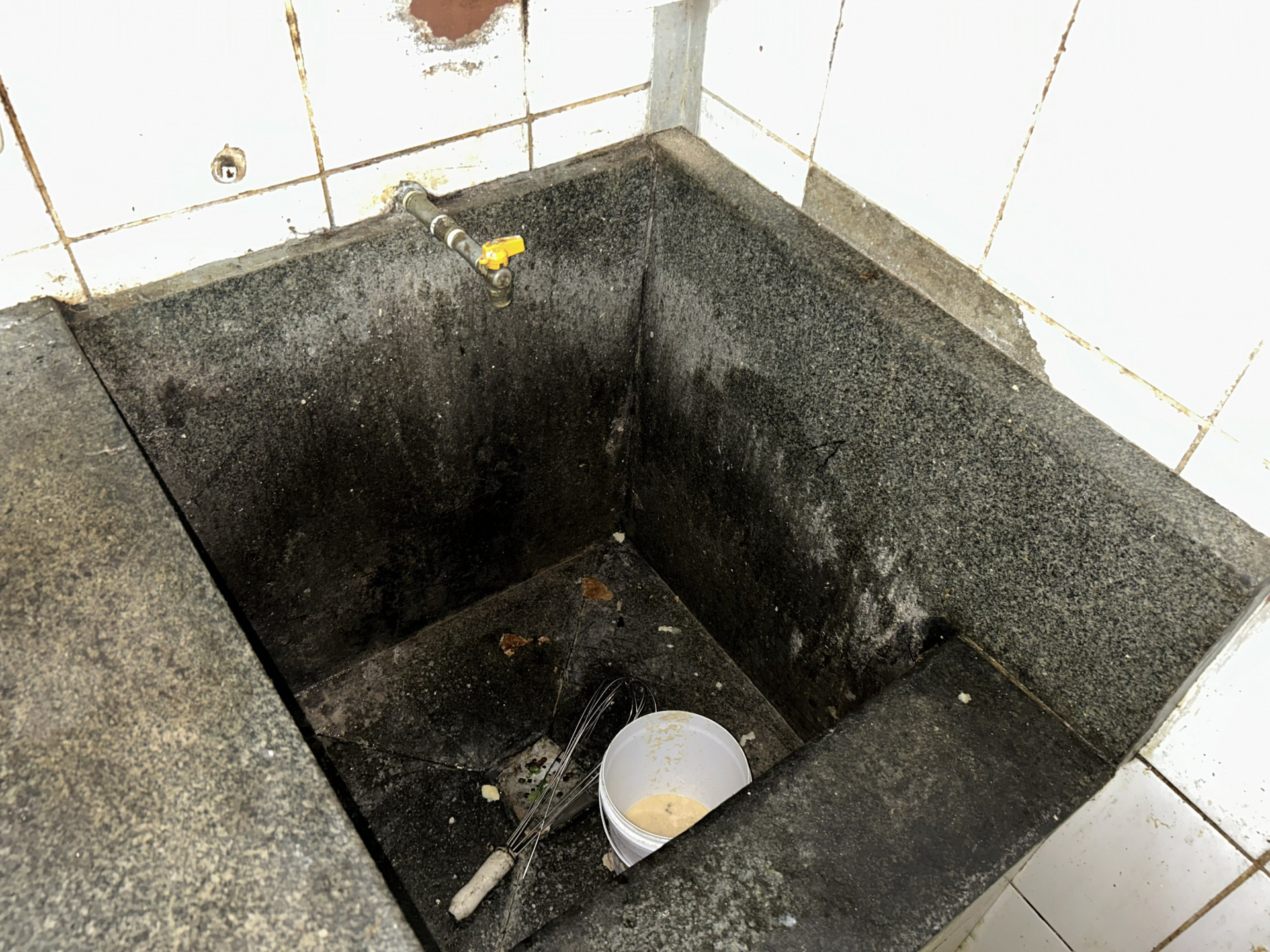 Fiscalização aconteceu nesta sexta-feira (17) em uma padaria da Rua Cardoso de Morais - Divulgação / Prefeitura do Rio