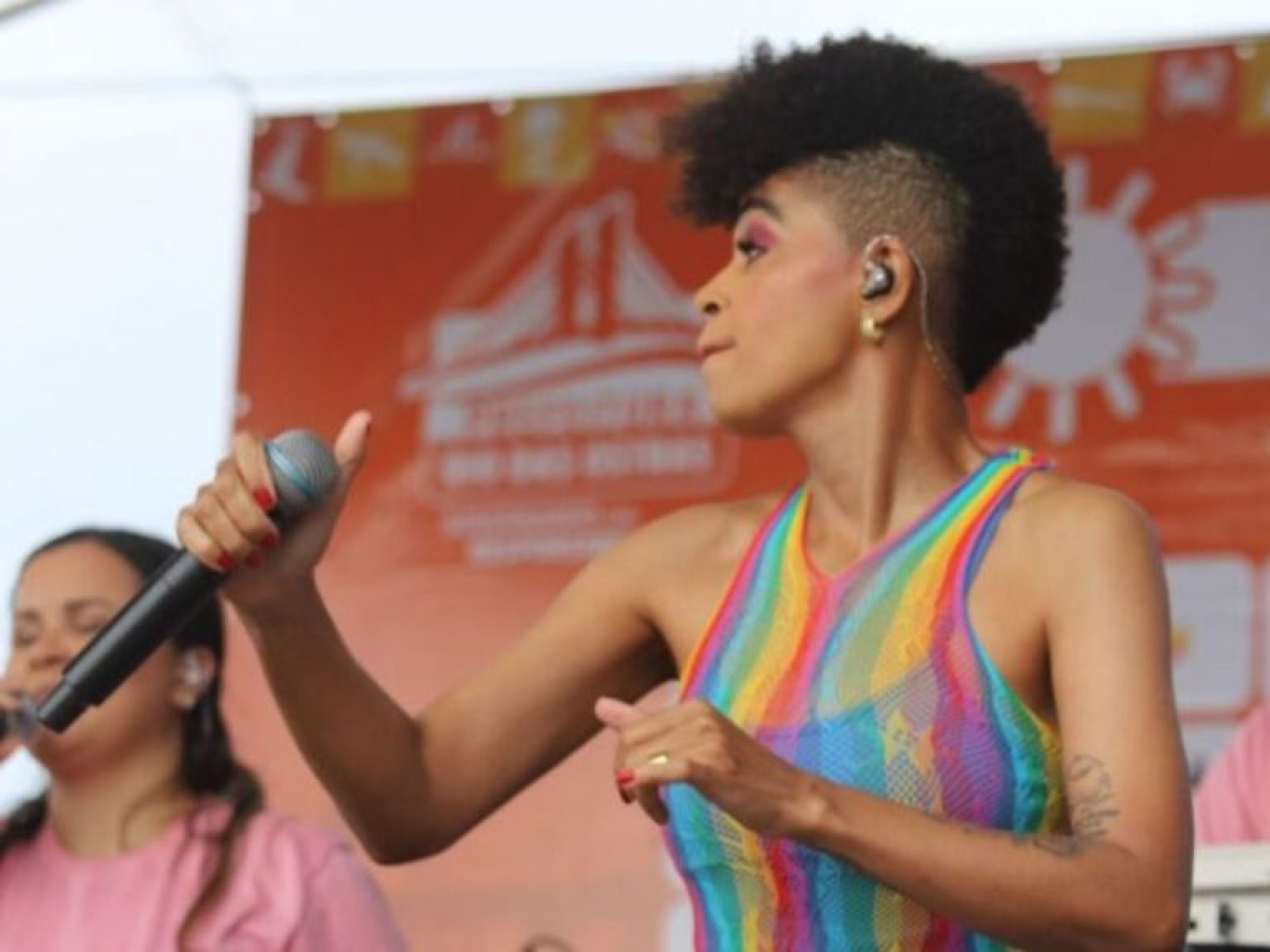 Bloco da Diversidade transforma domingo em festa de inclusão e alegria no Centro