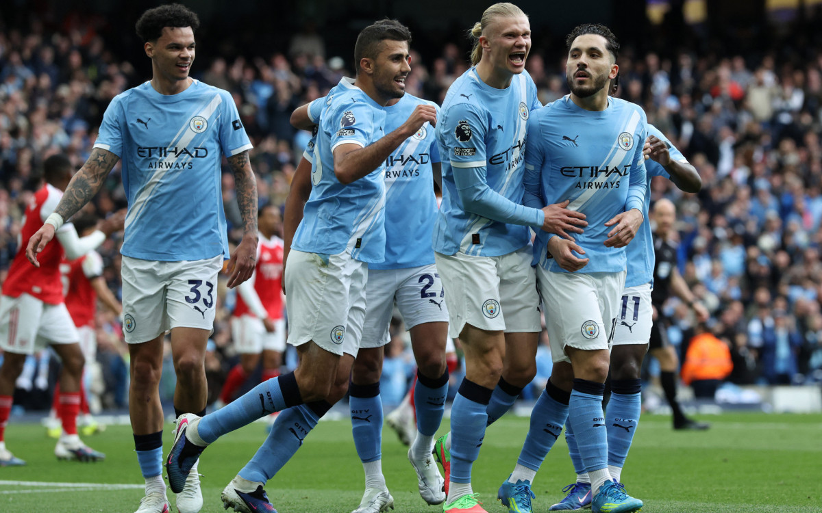 Manchester City vence o Arsenal e se aproxima do título no Campeonato Inglês