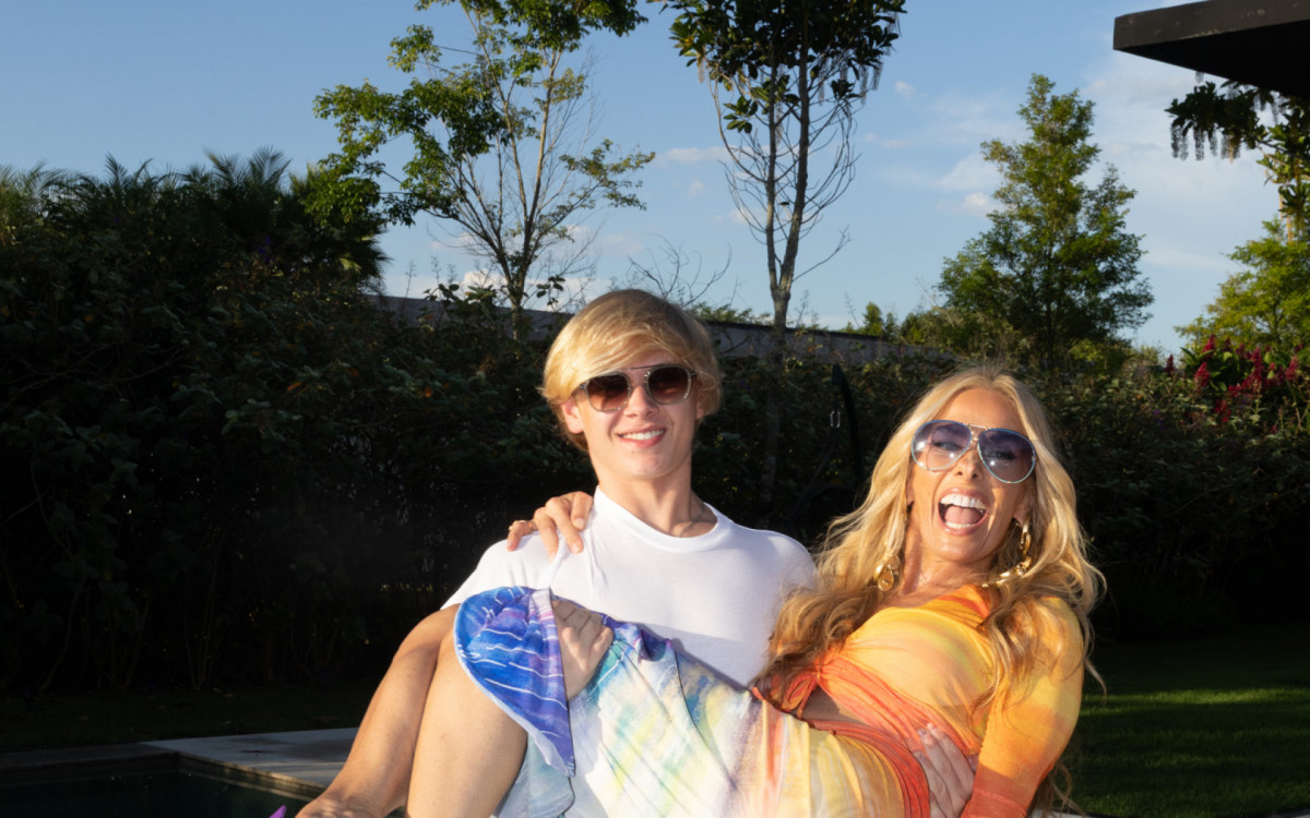 Adriano Galisteu com o filho