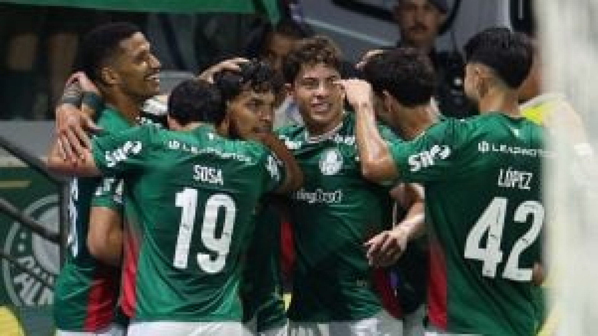 Bolas murchas viram destaque inusitado em vit&oacute;ria do Palmeiras