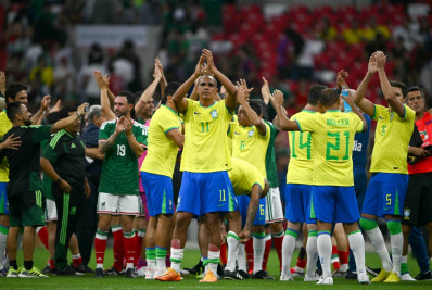 Adriano e Kaká marcam, mas Brasil perde para o México em encontro de lendas
