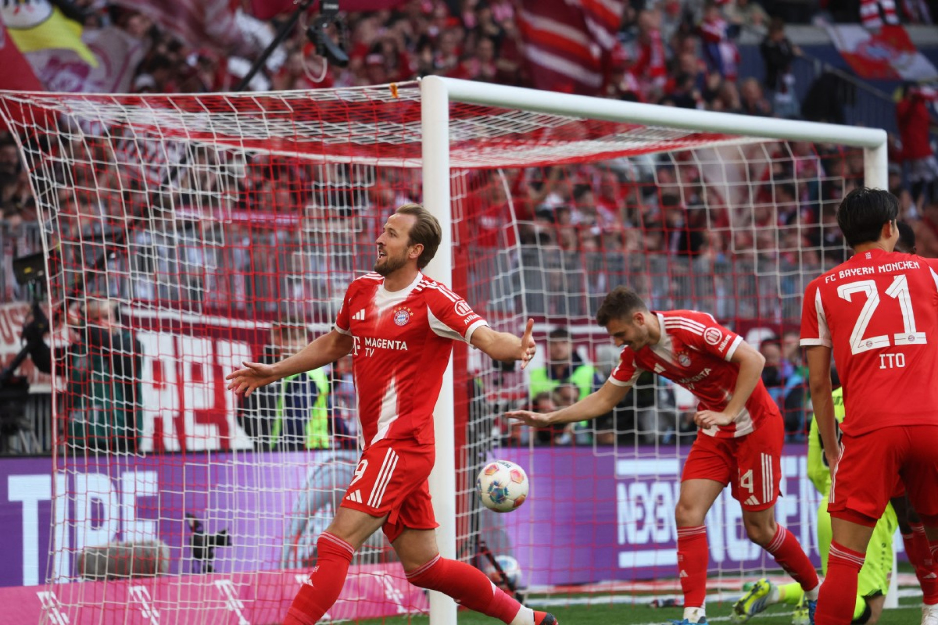 Bayern de Munique vence Stuttgart e conquista Campeonato Alemão pela 34ª vez