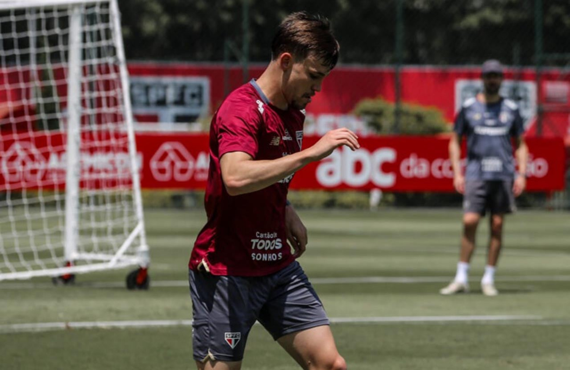 Diagn&oacute;stico inflamat&oacute;rio pode tirar Bobadilla de estreia do S&atilde;o Paulo na Copa do Brasil