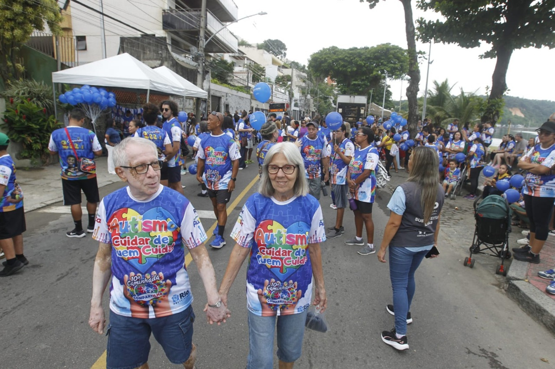 Cerca de 2 mil pessoas estiveram presentes, segundo a organiza&ccedil;&atilde;o da caminhada - Reginaldo Pimenta/Ag&ecirc;ncia O Dia