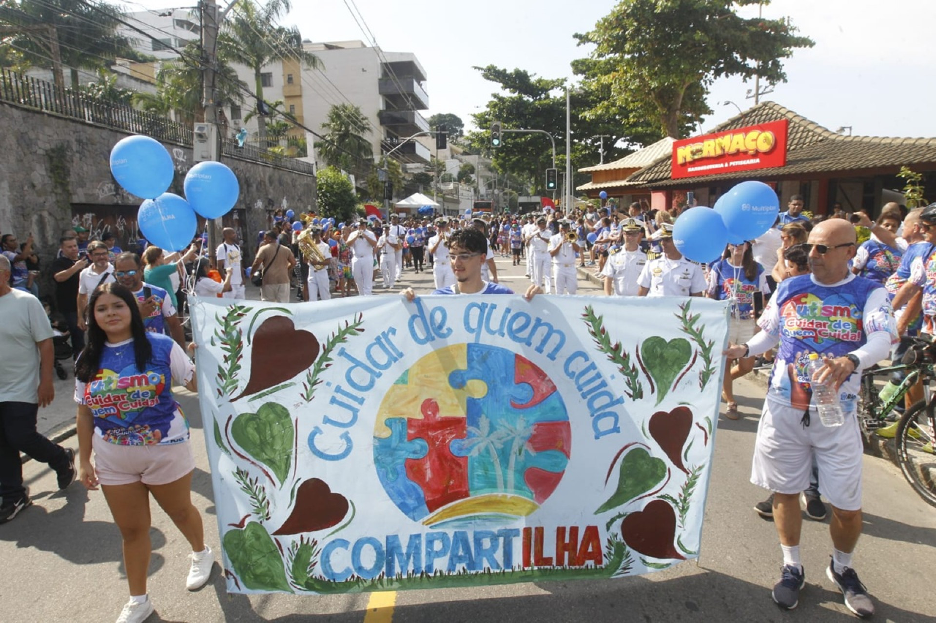 Ilha do Governador recebe Caminhada pela Conscientização do Autismo; confira imagens