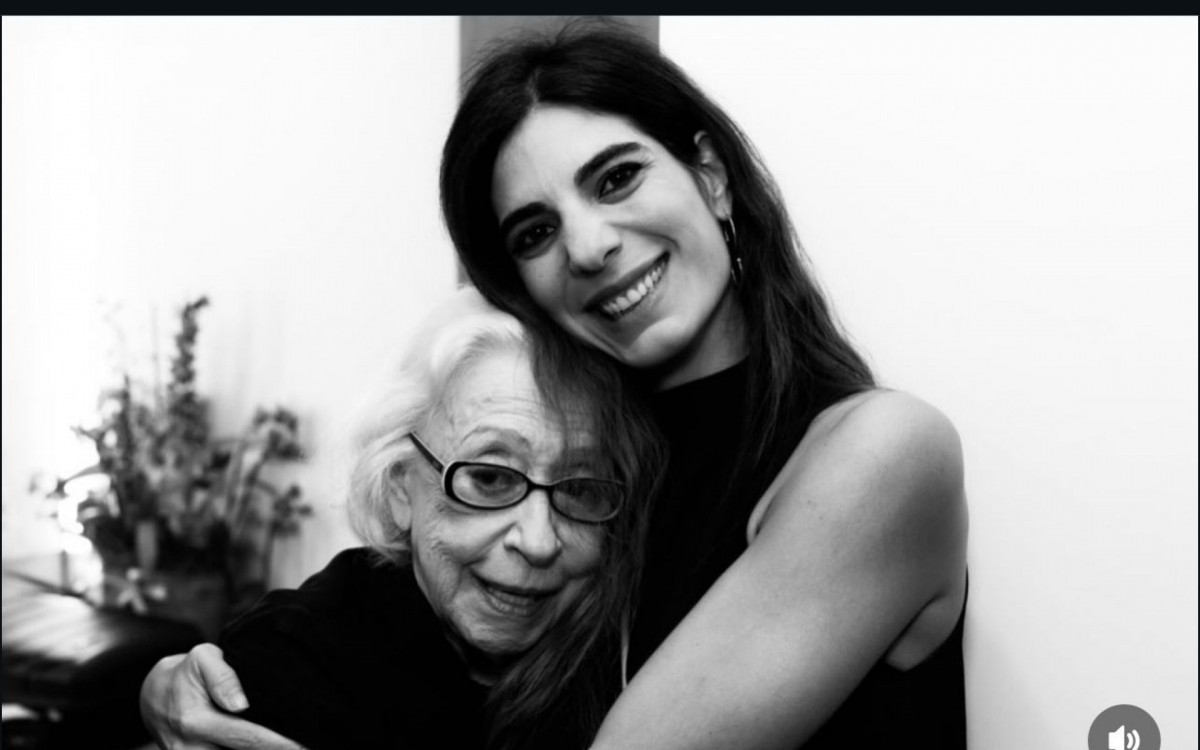 Andreia Sadi presencia espetáculo 'Fernanda Montenegro lê Simone de Beauvoir' - Reprodução / Instagram