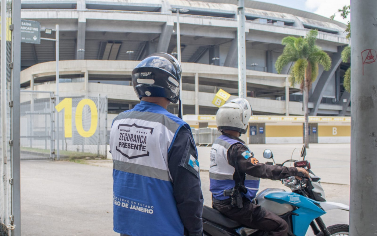 Agentes do Seguran&ccedil;a Presente em frente ao Maracan&atilde;, Zona Norte do Rio