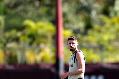 Com Jorginho na lista, veja os relacionados do Flamengo para enfrentar o Vitória