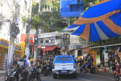 Operação no Vidigal tem intenso tiroteio e interdita Avenida Niemeyer