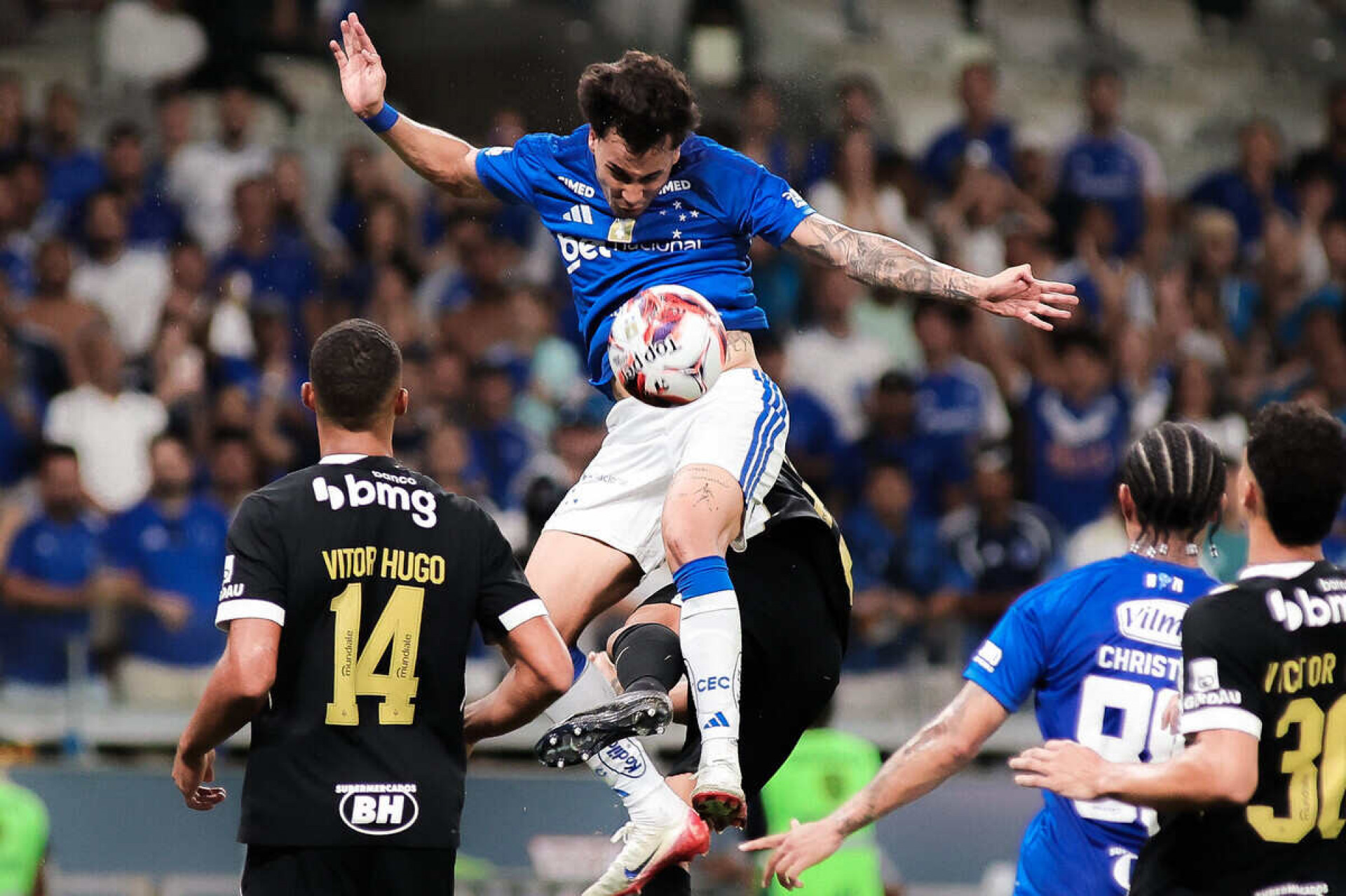 Artur Jorge estabelece marca in&eacute;dita entre t&eacute;cnicos da era SAF no Cruzeiro