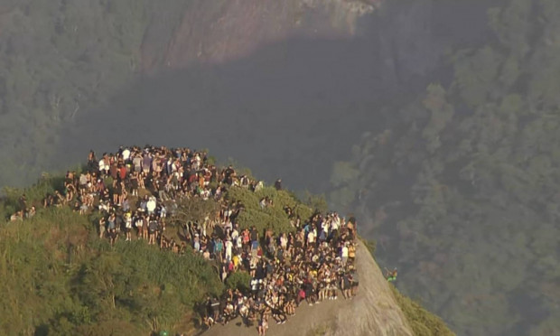 Tiroteio no Morro do Vidigal aterroriza moradores e deixa turistas presos em trilha