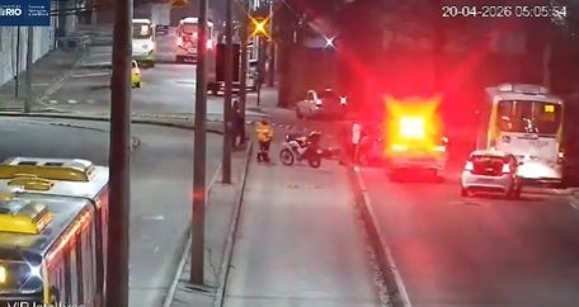 Acidente deixa um morto e duas mulheres feridas em Vicente de Carvalho